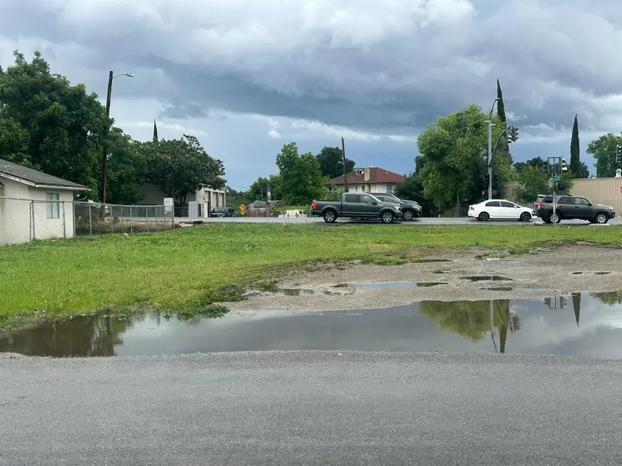 3323 N Wilson Way, Stockton, CA 95205 - #2