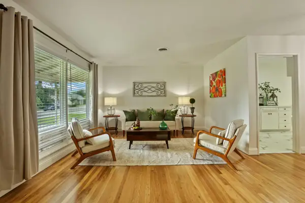 32 E Mckenzie Avenue, Stockton, CA 95204