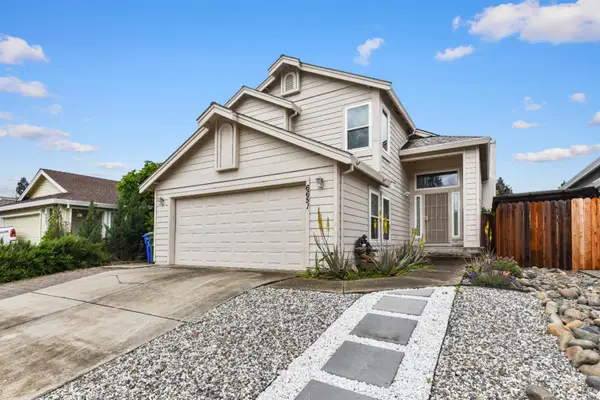 6651 Laguna Park Drive, Elk Grove, CA 95758