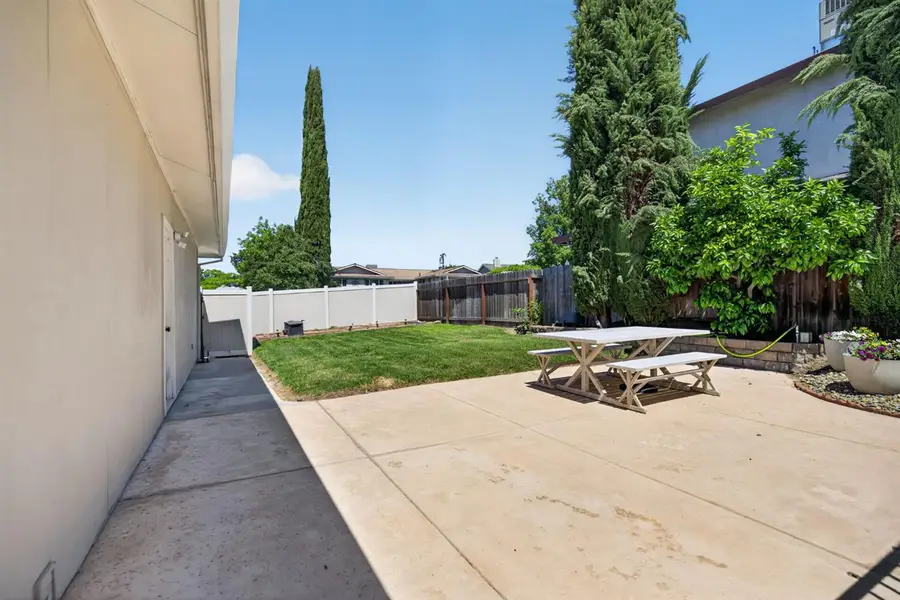 5542 Fleetwood Drive, Citrus Heights, CA 95621 - #3
