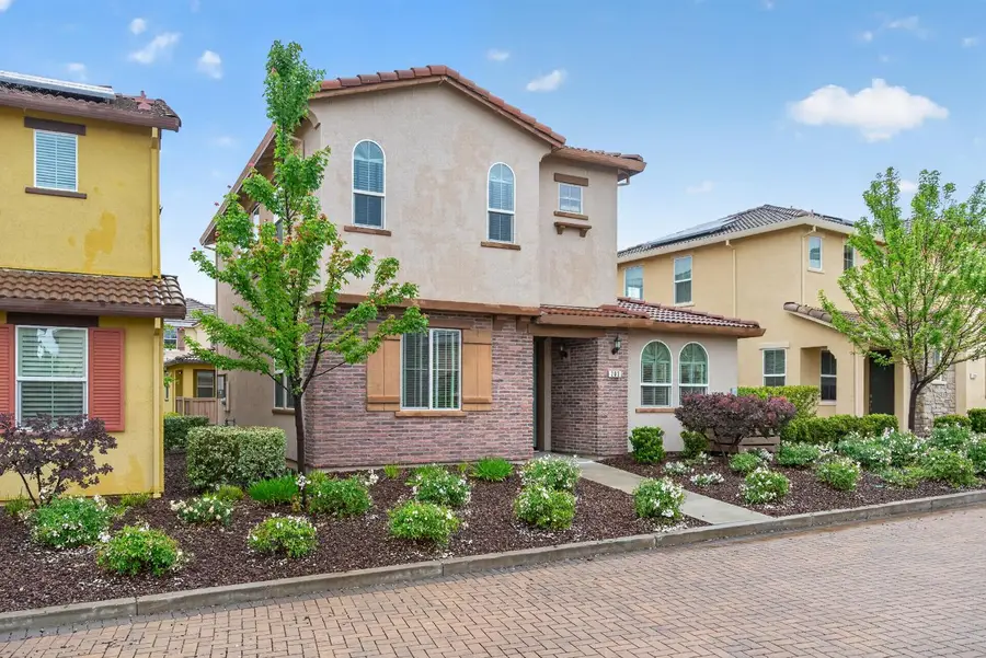 203 Rochdale Street, Roseville, CA 95661 - #3