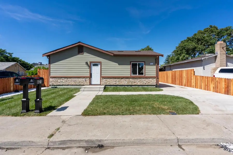 821 Nevada Street, Manteca, CA 95337 - #2