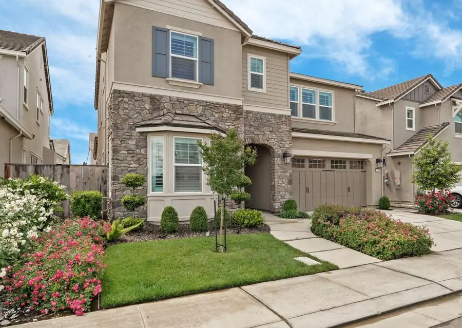 2946 Valencia, Lodi, CA 95242 - #3