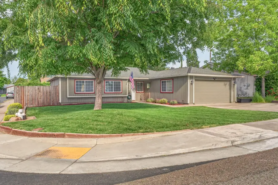 8325 Willow Tree Way, Citrus Heights, CA 95621 - #2
