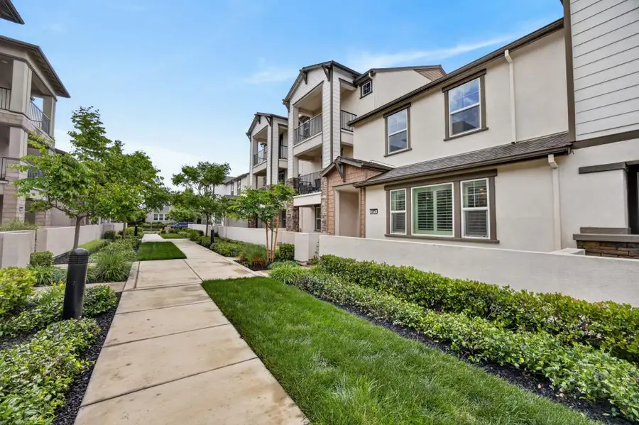 3074 Meadow Run Walk, Sacramento, CA 95833 - #2