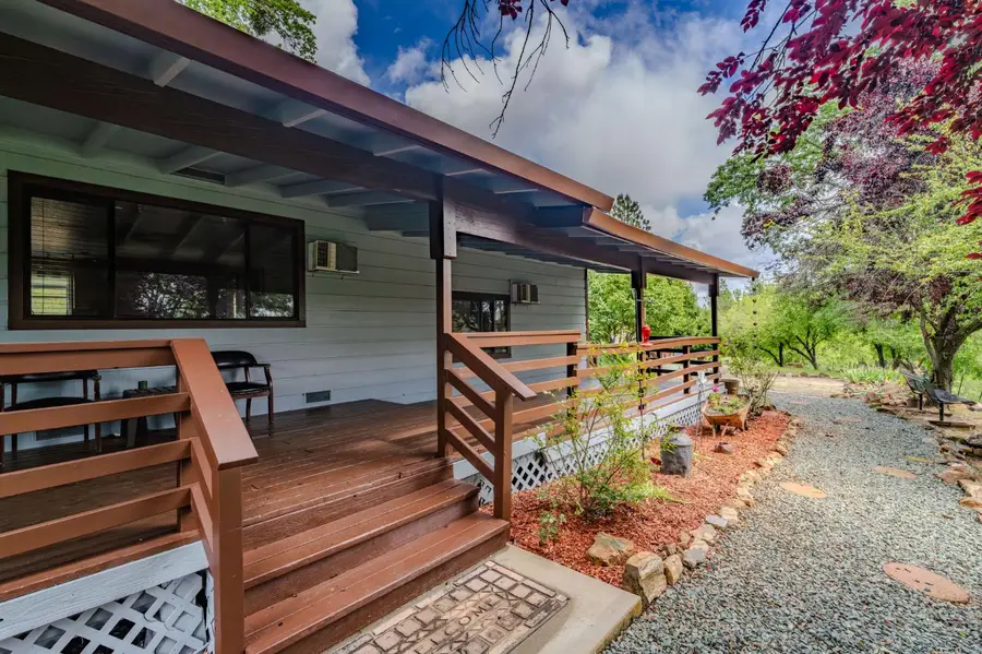 4821 E Old Emigrant Trail, Mountain Ranch, CA 95246 - #2