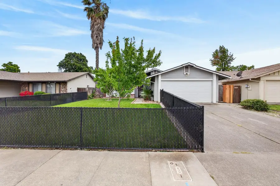 4070 Deer Trail Way, Sacramento, CA 95823 - #2