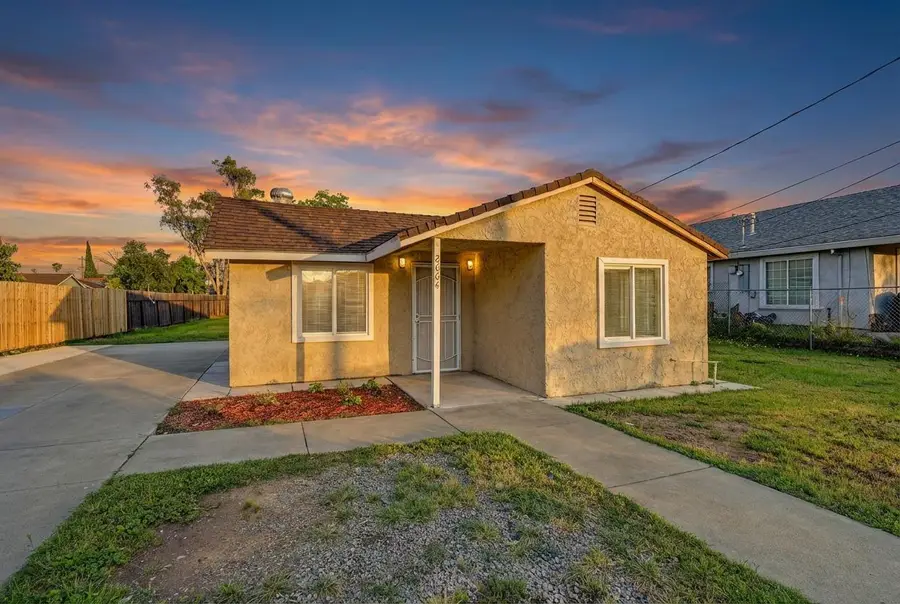 2664 Forrest Street, Sacramento, CA 95815 - #2