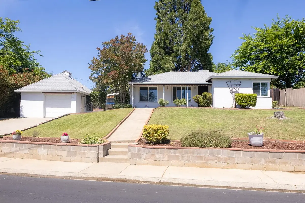 711 Vinewood Avenue, Roseville, CA 95678 - #1