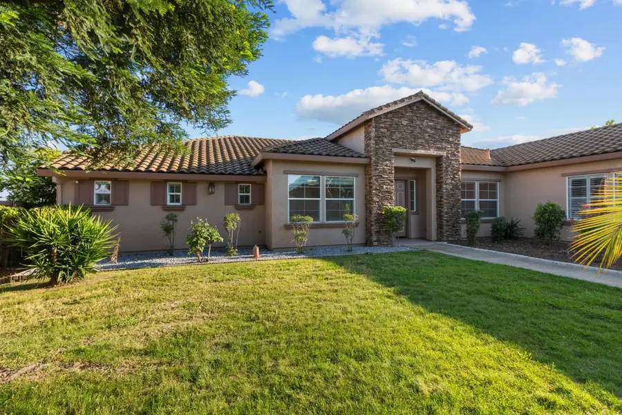 8111 Stallion Way, Sacramento, CA 95830 - #3