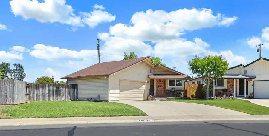 8855 Kelsey Drive, Elk Grove, CA 95624 - #2