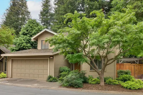 2084 University Park Drive, Sacramento, CA 95825