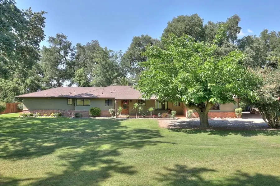 11714 Livingston Cressey Road, Livingston, CA 95334 - #2