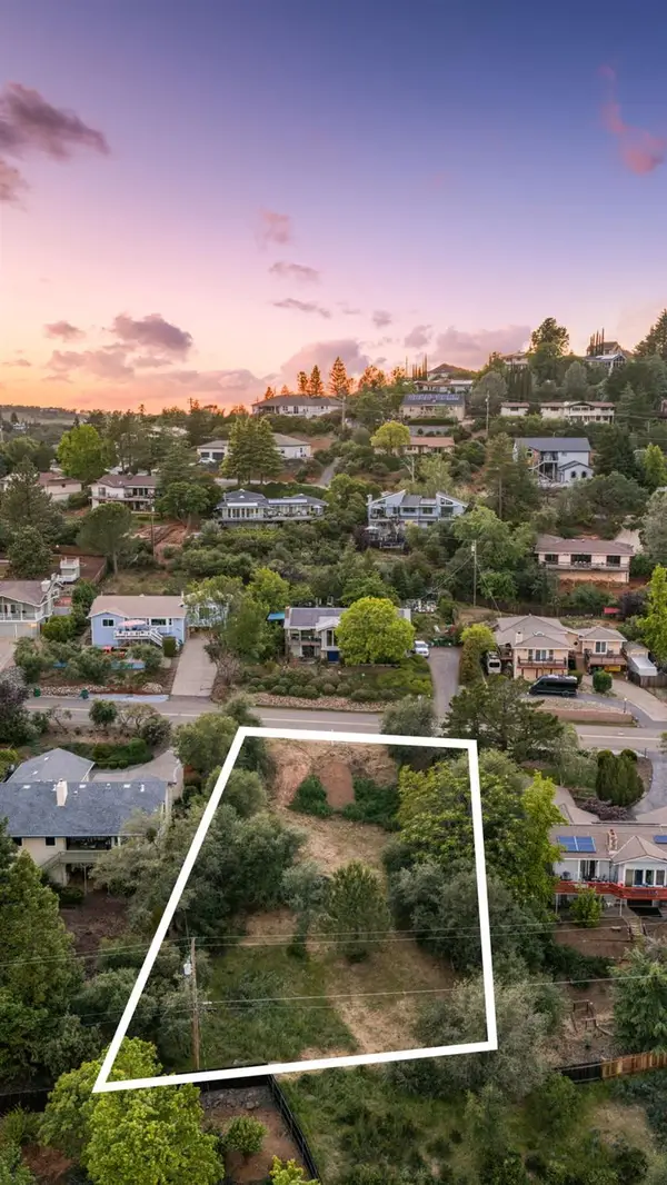 3044 Knollwood Drive, Cameron Park, CA 95682