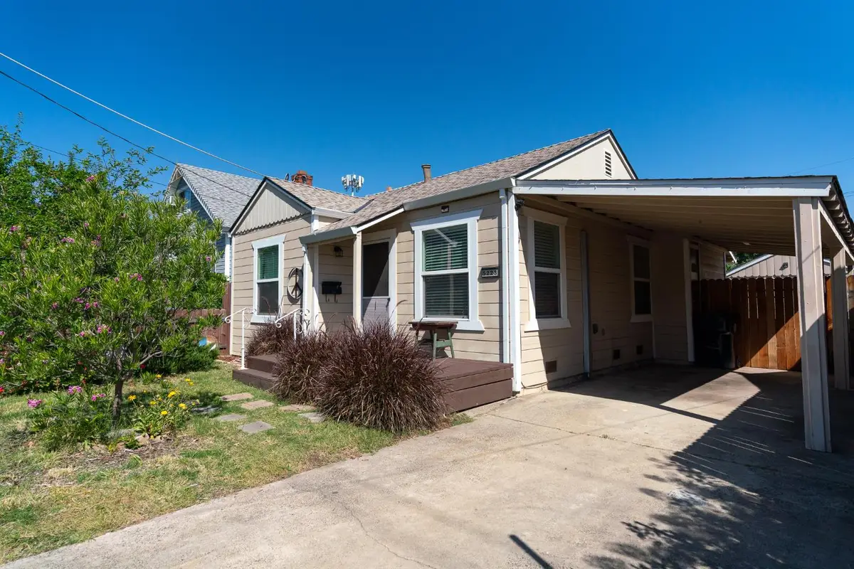5223 15th Avenue, Sacramento, CA 95820 - #1