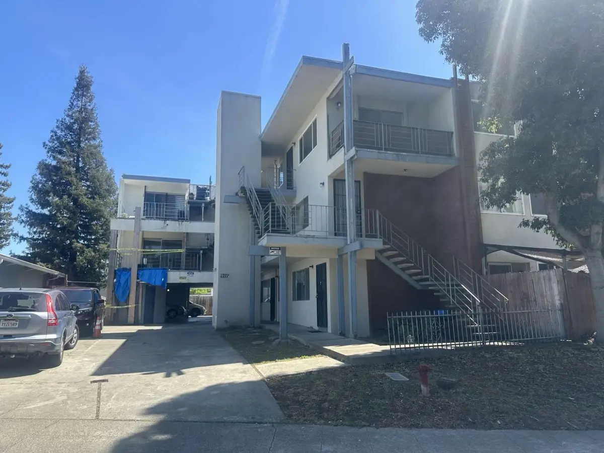 1277 Russell Way, Hayward, CA 94541 - #1