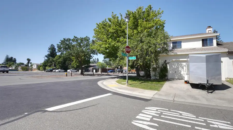 8797 Valley Oak Lane, Elk Grove, CA 95624 - #3