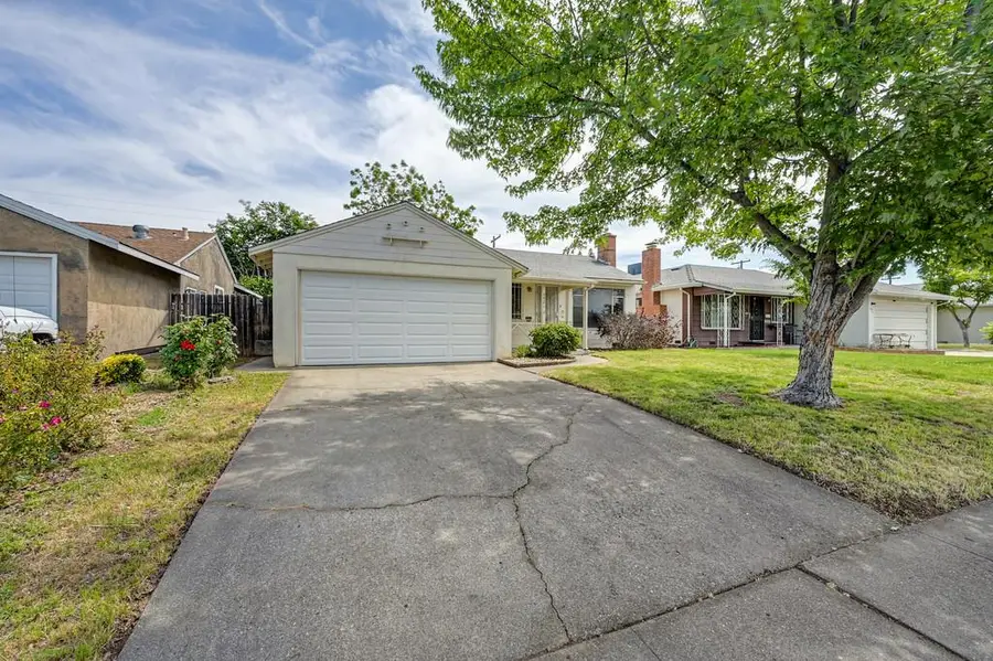 5521 78th Street, Sacramento, CA 95820 - #2