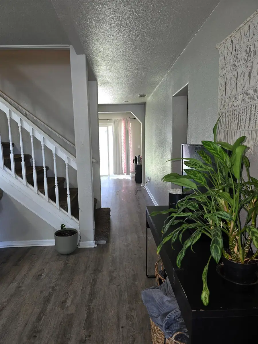 614 Welland Way, West Sacramento, CA 95605 - #2
