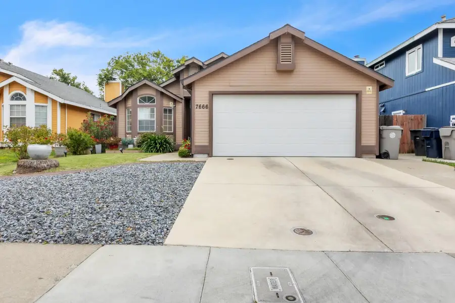 7666 Bluebrook Way, Sacramento, CA 95823 - #2