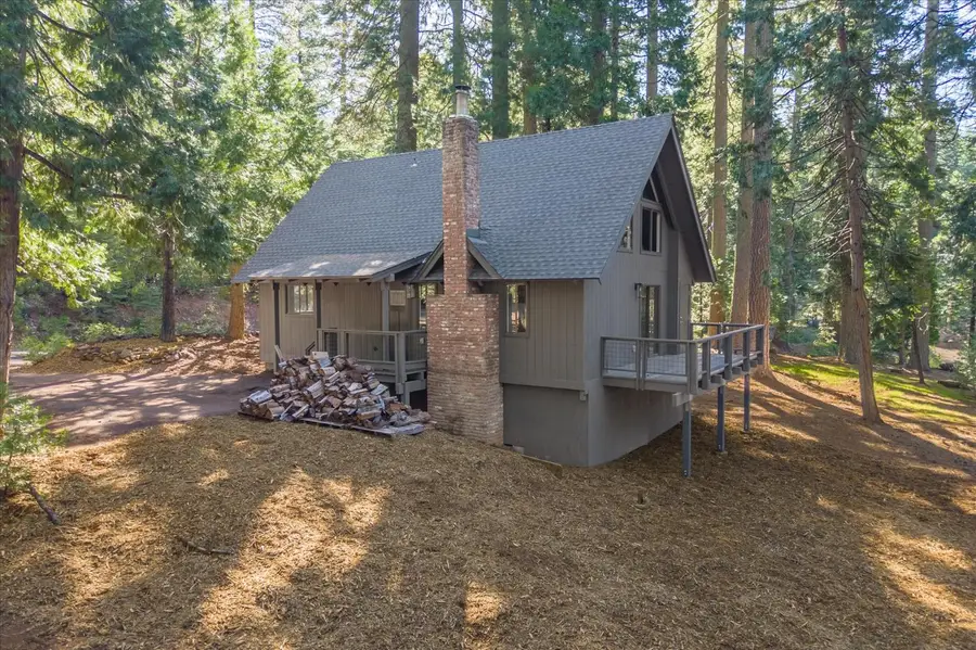 875 Shoshone Drive, Arnold, CA 95223 - #2