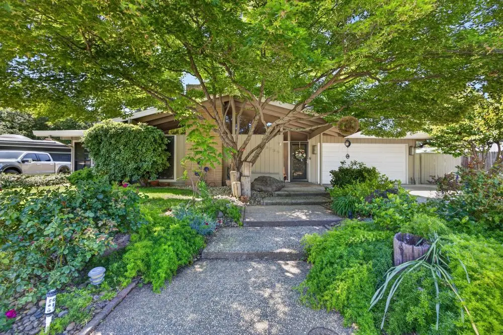 8756 Contemporary Court, Elk Grove, CA 95624 - #1