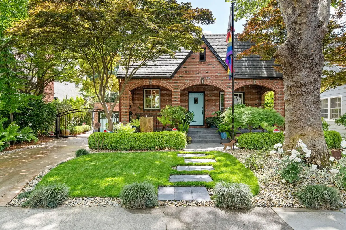 1630 11th Avenue, Sacramento, CA 95818 - #1