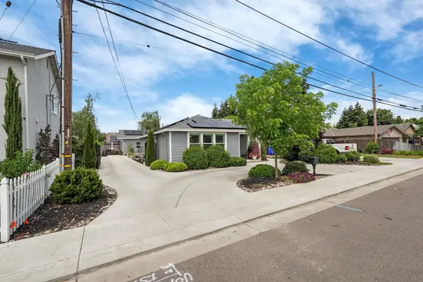 595 E Augusta Street, Woodbridge, CA 95258