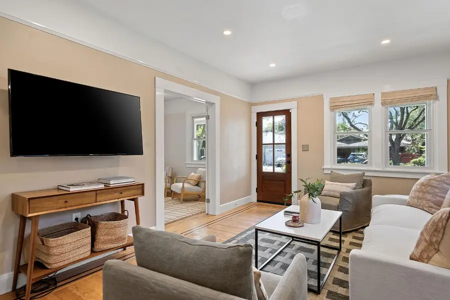 836 52nd Street, Sacramento, CA 95819 - #3