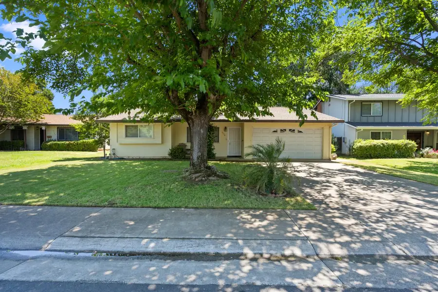 9116 Feather River Way, Sacramento, CA 95826 - #2