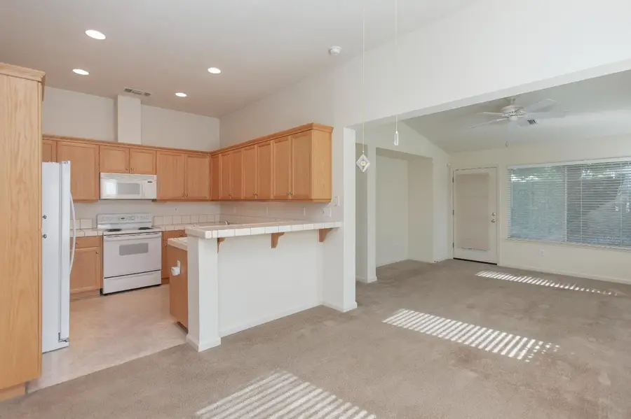 202 Meandering Lane, Turlock, CA 95382 - #3