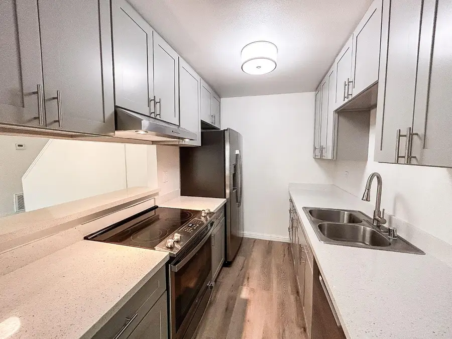 924 Dornajo Way, Sacramento, CA 95864 - #2