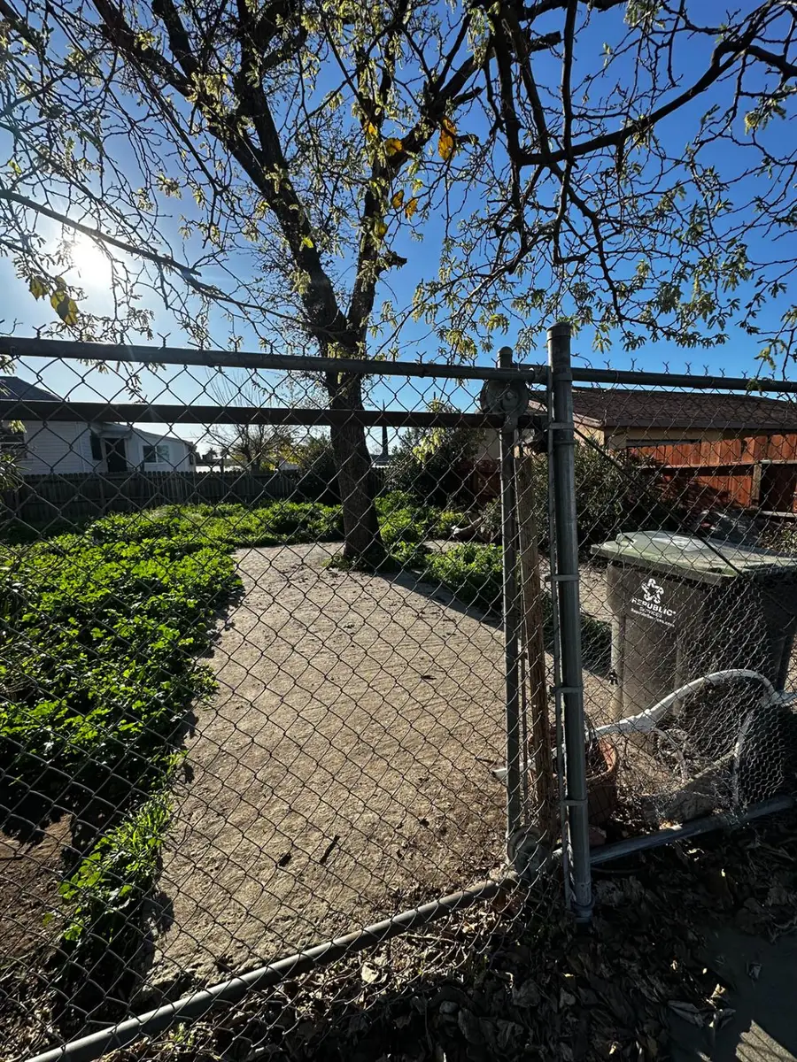 201 W Worth, Stockton, CA 95206 - #3