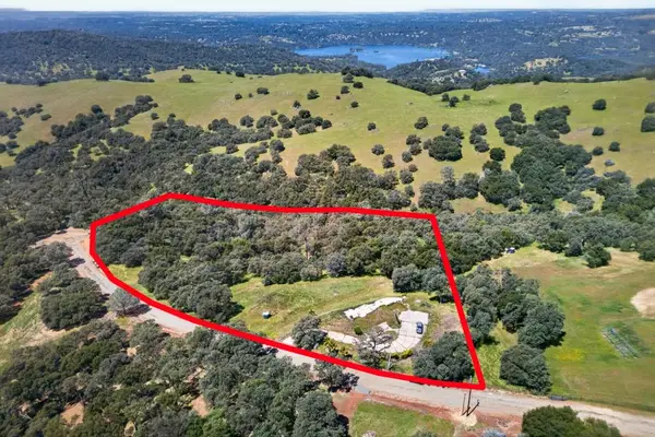 5922 Bridle Trail Lane, Pilot Hill, CA 95664