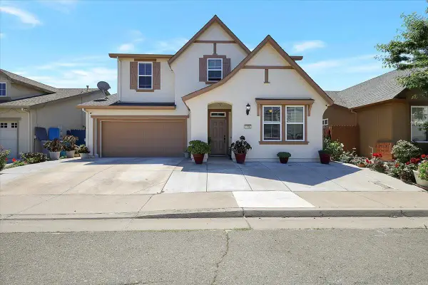 1690 Barrington Drive, Yuba City, CA 95993