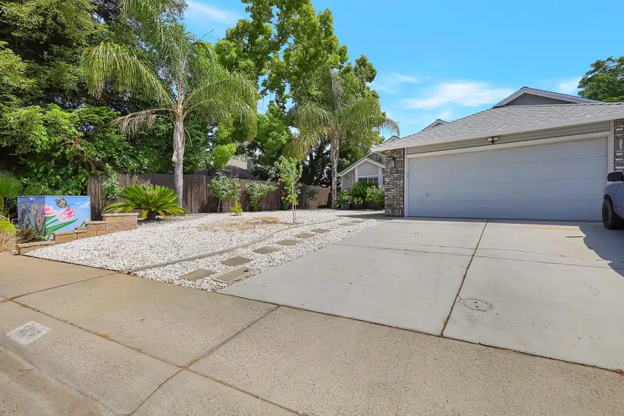 1404 Tradewind Dr, Yuba City, CA 95991 - #2
