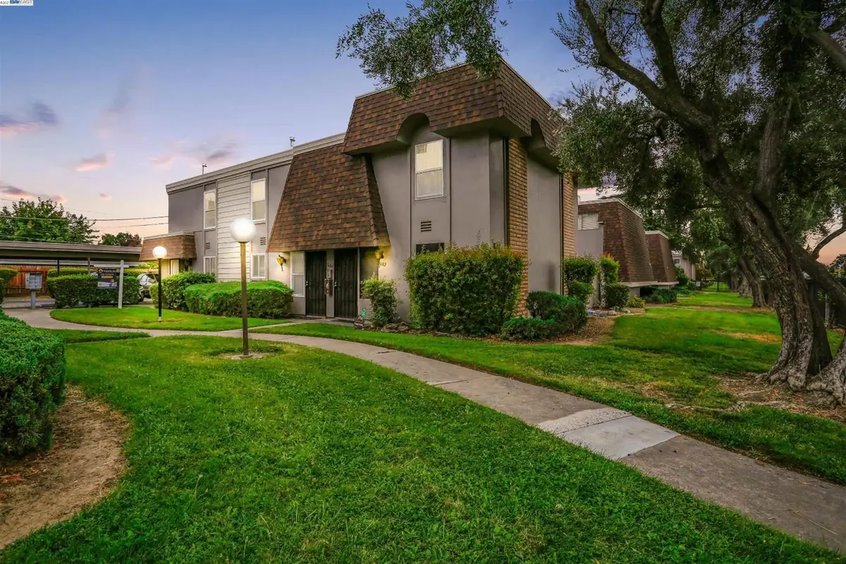 5682 Hillsdale Boulevard, Sacramento, CA 95842 - #1