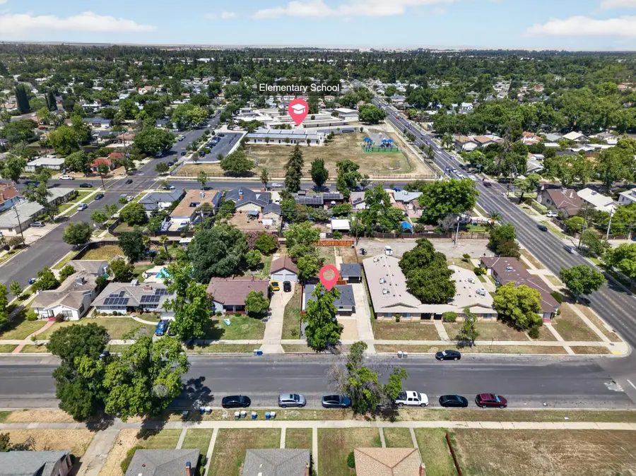 1127 W 19th Street, Merced, CA 95340 - #3