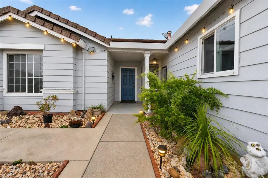 8889 Harvest Hill Way, Elk Grove, CA 95624 - #2