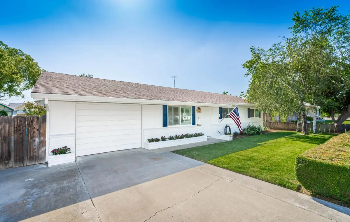 408 1st Street, Arbuckle, CA 95912 - #1