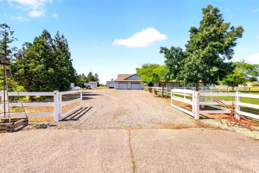 29765 E Chapman Way, Escalon, CA 95320 - #2