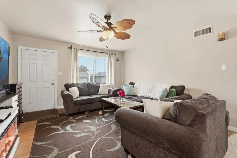 7112 Delhaven Way, North Highlands, CA 95660 - #3