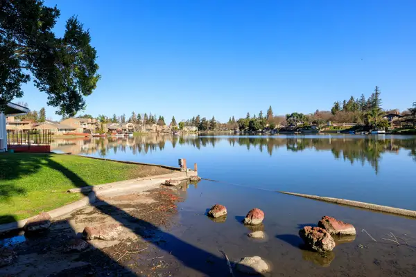 3722 W Benjamin Holt Drive #16, Stockton, CA 95219