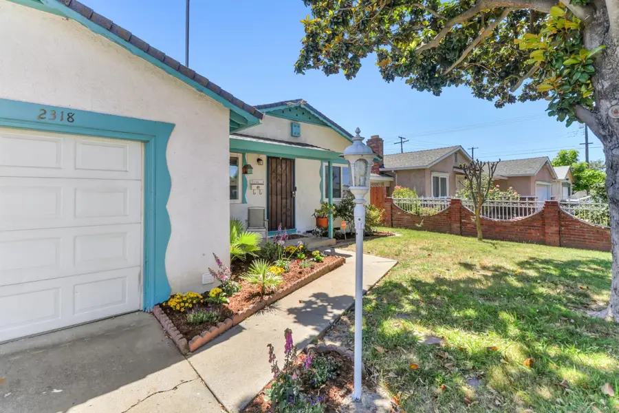 2318 Thompson Way, Sacramento, CA 95822 - #3