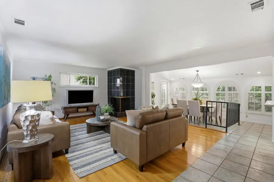 158 Globe Avenue, Sacramento, CA 95815 - #3