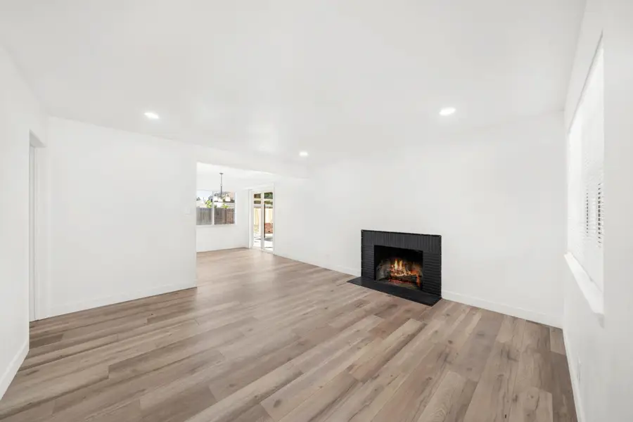 5200 Planet Parkway, Sacramento, CA 95823 - #3