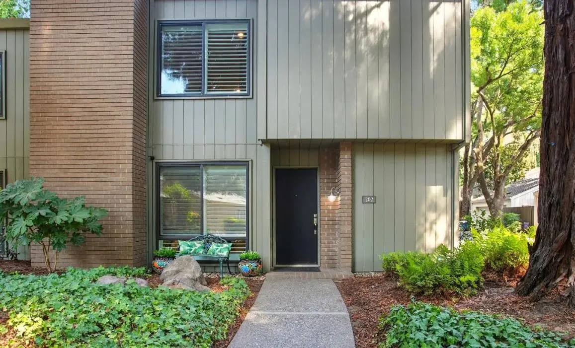 202 Dunbarton Circle, Sacramento, CA 95825 - #1