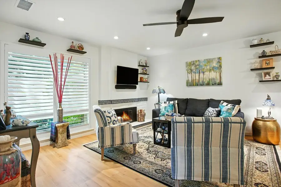 202 Dunbarton Circle, Sacramento, CA 95825 - #3