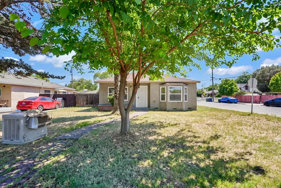 594 Park Street, Turlock, CA 95380 - #2