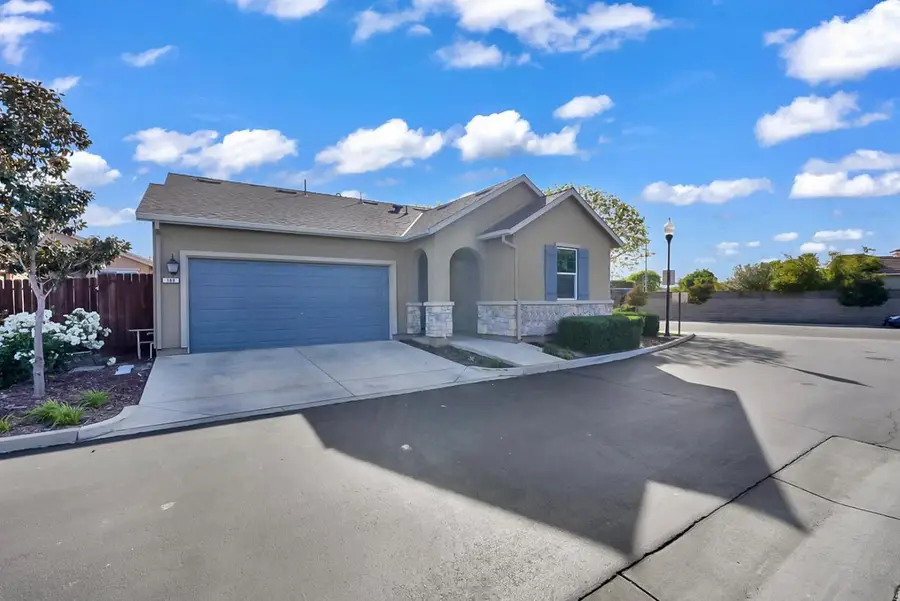 168 Lucca Drive, Newman, CA 95360 - #3